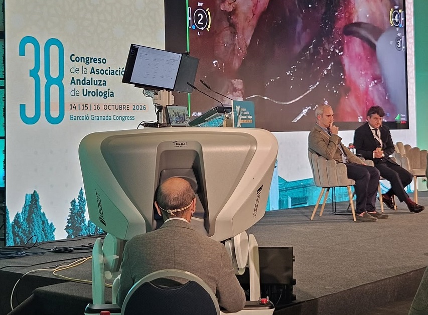 La primera telecirugía robótica del País Vasco conecta a un paciente en Bilbao con su cirujano en Granada